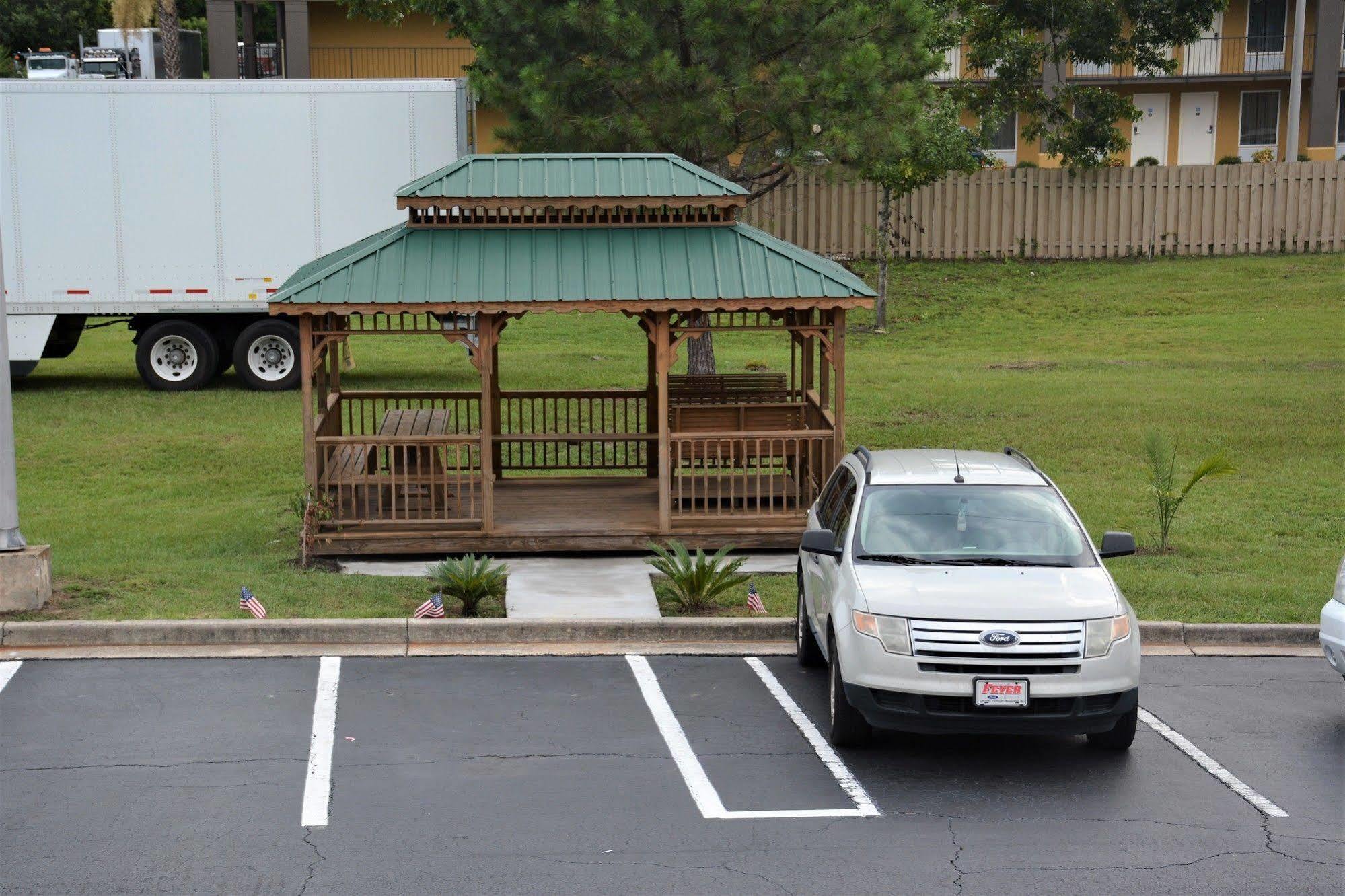 Red Roof Inn Walterboro Bagian luar foto